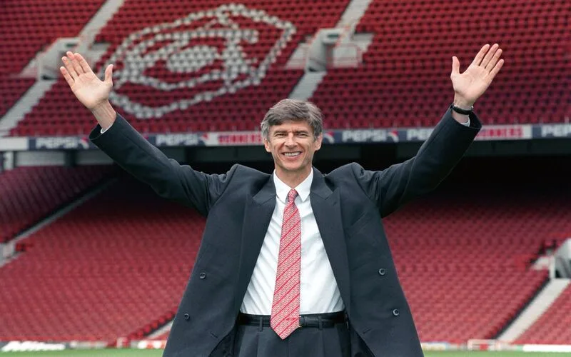 arsene wenger la ai hanh trinh tro thanh hlv huyen thoai