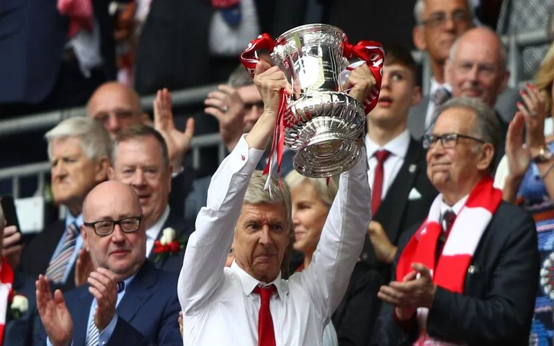arsene wenger la ai hanh trinh tro thanh hlv huyen thoai