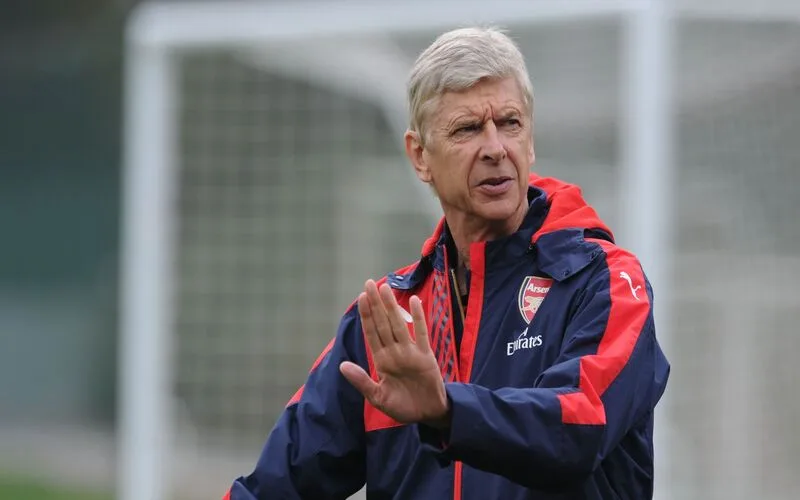 arsene wenger la ai hanh trinh tro thanh hlv huyen thoai