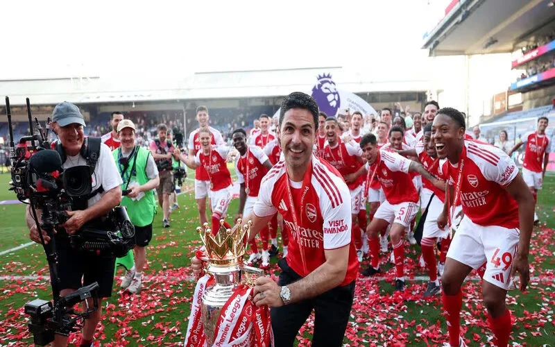 mikel arteta la ai hanh trinh dua arsenal tro lai dinh cao